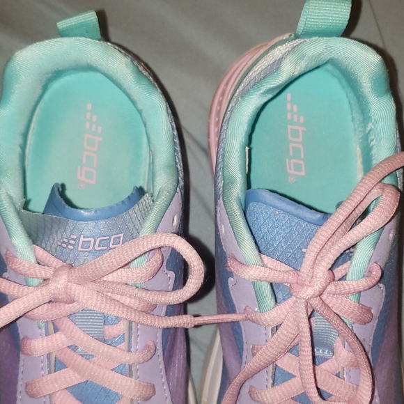 Little Girl's size 3 BCG sneakers - Picture 7 of 9